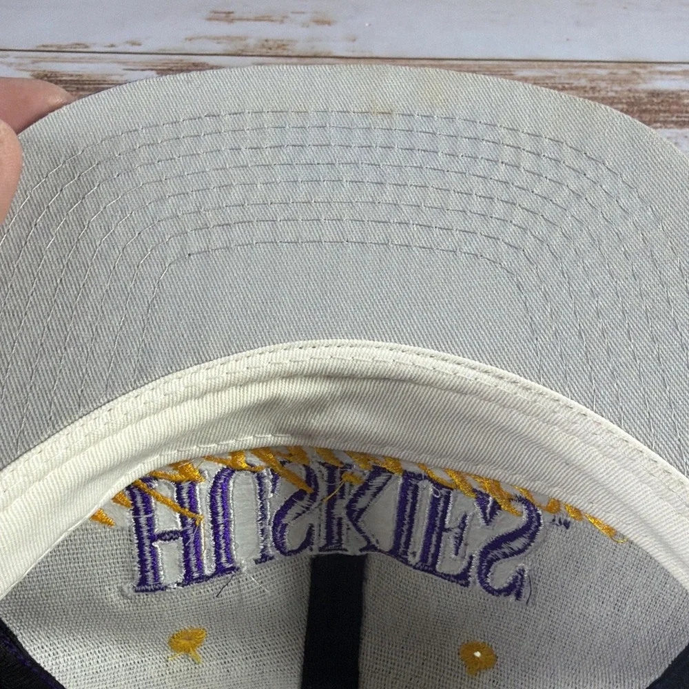Vintage Washington Huskies Hat Sports Size 7 1/8